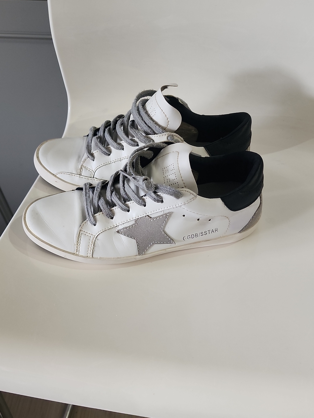 Golden Goose White Leather Sneakers with Gray Star Accent - Picture 3 of 15